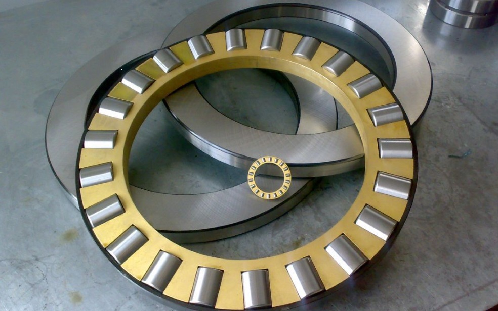 Thrust roller bearings